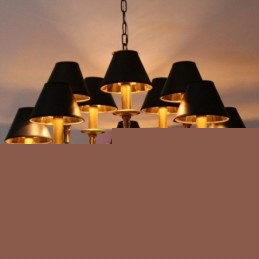 Ρετρό μοντέρνος πολυέλαιος σε στυλ κεριού