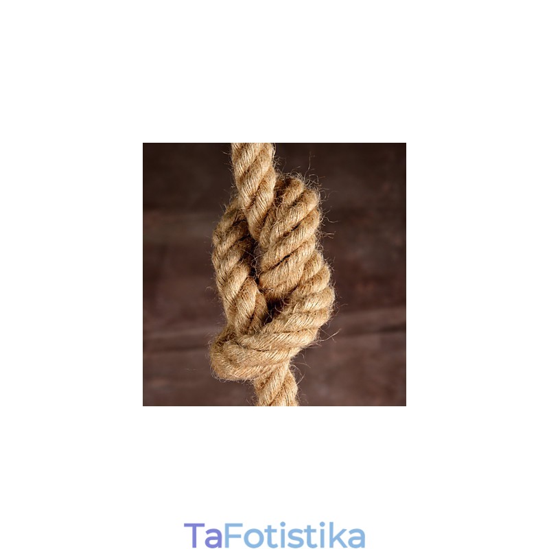 Ρετρό χειροποίητο φωτιστικό πολυελαίου εξοχικού με σχοινί κάνναβης σε βιομηχανικό στυλ εξοχής