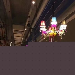 Μεγάλος πολύχρωμος κρυστάλλινος πολυέλαιος ευρωπαϊκό κρεμαστό φως