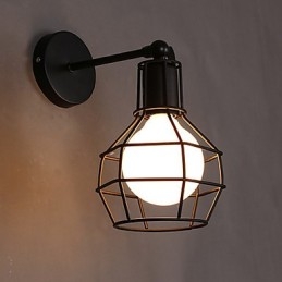 Η αποκατάσταση των αρχαίων τρόπων είναι η παλιά λάμπα του δρόμου Επιτοίχιο φωτιστικό στο διάδρομο από σφυρήλατο σίδερο
