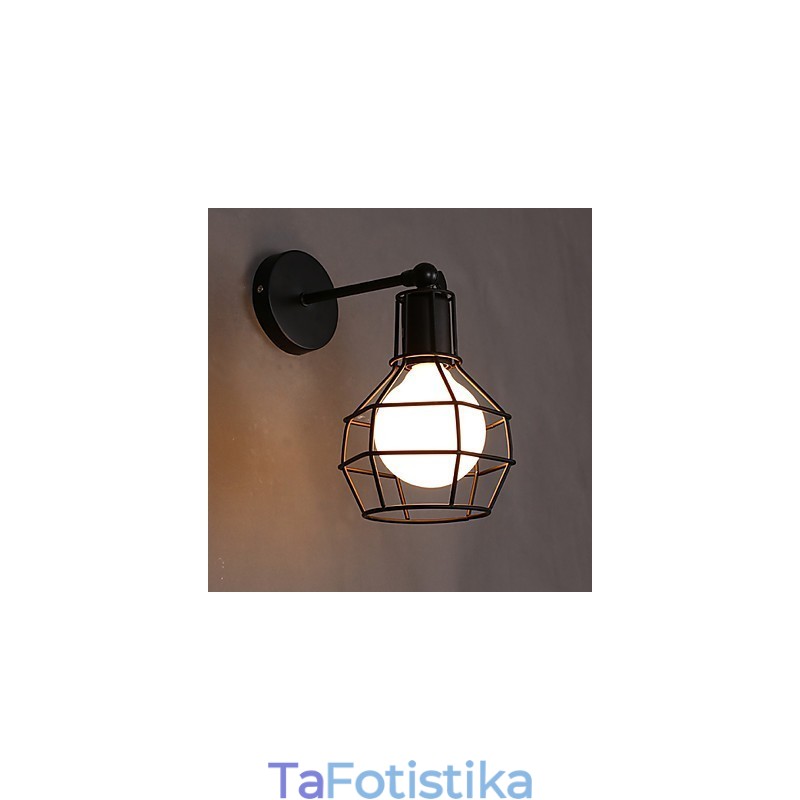 Η αποκατάσταση των αρχαίων τρόπων είναι η παλιά λάμπα του δρόμου Επιτοίχιο φωτιστικό στο διάδρομο από σφυρήλατο σίδερο