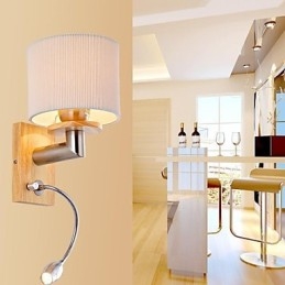 Φωτιστικό τοίχου One Light με φως ανάγνωσης