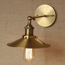 Ρετρό Χάλκινες Διακοσμητικές Ομπρέλες Βίλα Μινιμαλιστικού Βιομηχανικού Στιλ μπροστά από τον τοίχο του διαδρόμου της εκκλησίας