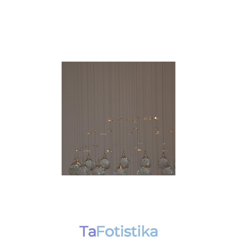 Παραδοσιακή, κλασική, μεταλλική βάση από κρύσταλλο χρώμιο