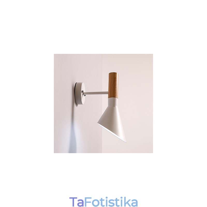 Μεταλλικά φώτα τοίχου σε στυλ Βόρειας Ευρώπης Wood Grain Μεταλλικά Φωτιστικά Σαλονιού Εστιατόριο Ρυθμιζόμενη γωνία φωτός